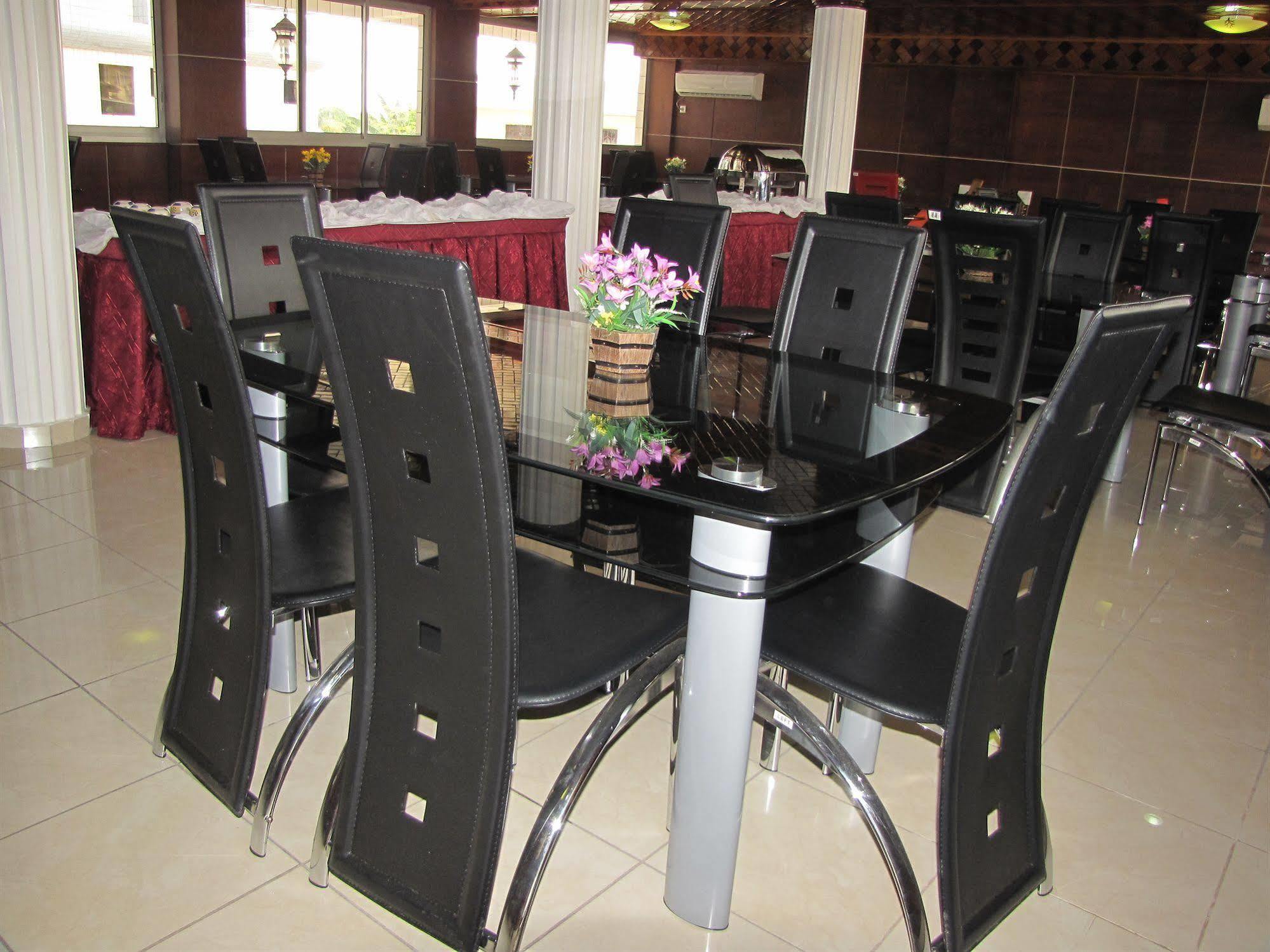 Afrique Hotel Douala Airport Екстер'єр фото
