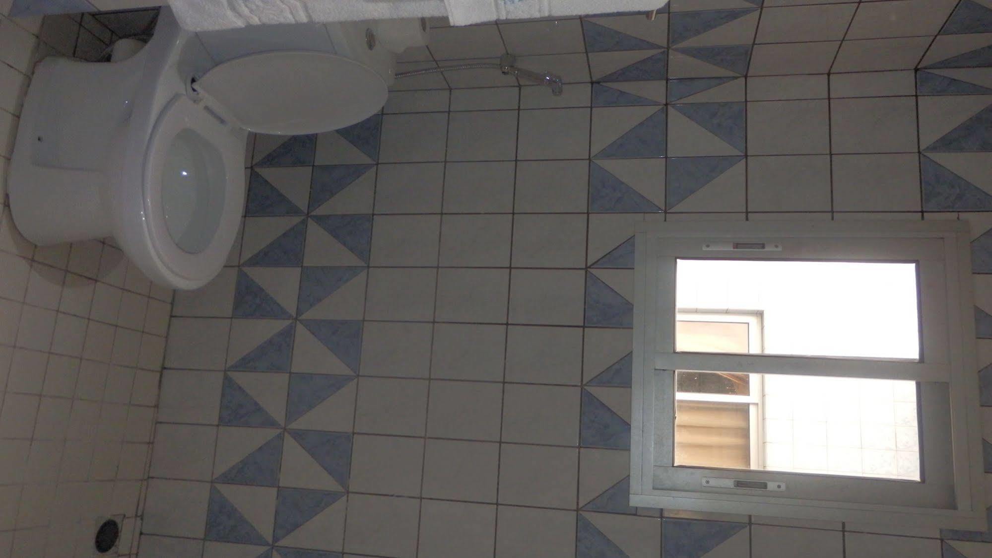 Afrique Hotel Douala Airport Екстер'єр фото